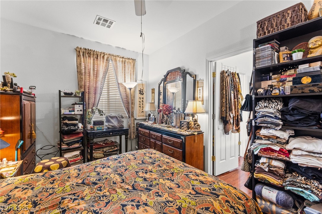 3212 Hill Valley Street