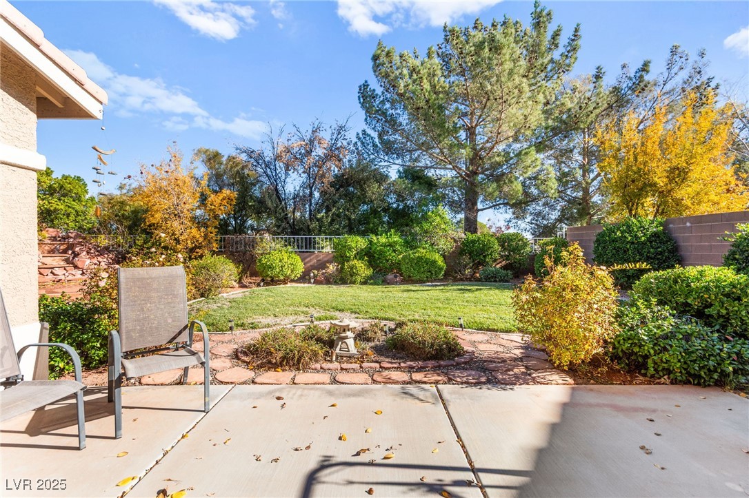 3212 Hill Valley Street