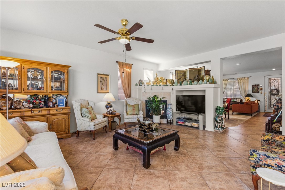 3212 Hill Valley Street