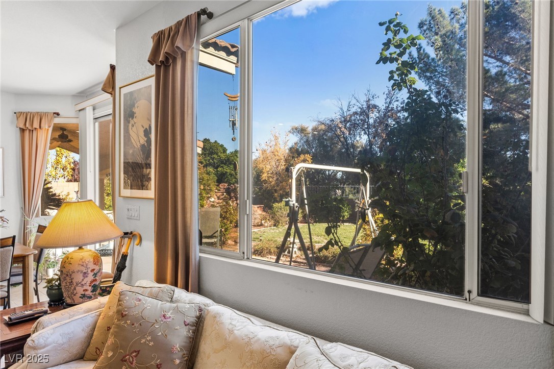 3212 Hill Valley Street