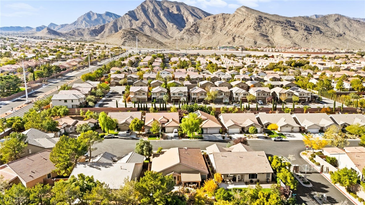 3212 Hill Valley Street