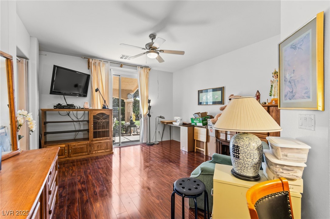 3212 Hill Valley Street