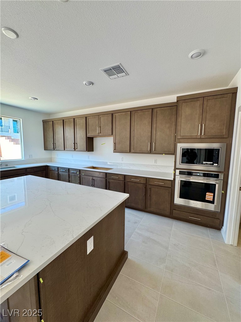 10217 Dawnville Walk Street