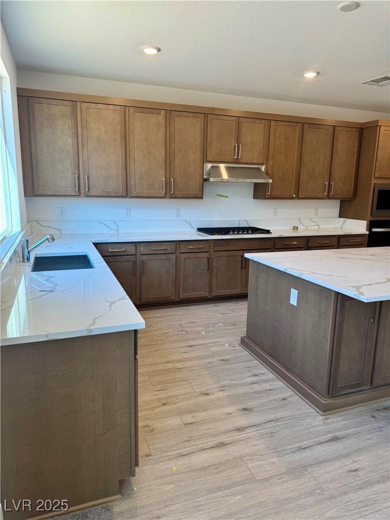 10237 Dawnville Walk Street