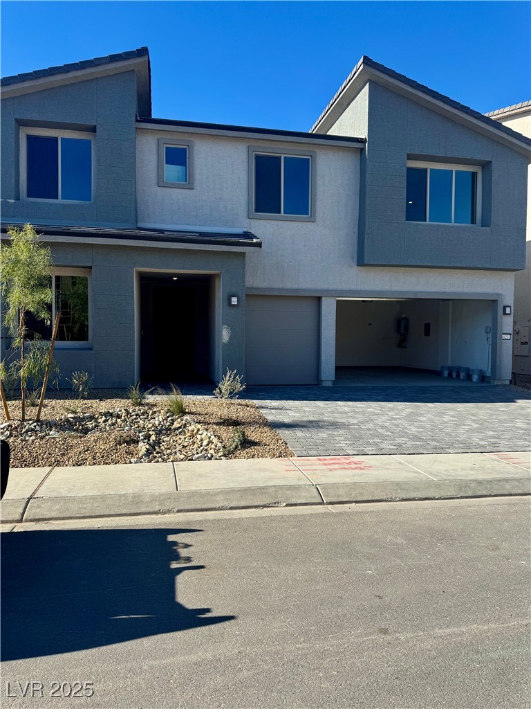 10237 Dawnville Walk Street