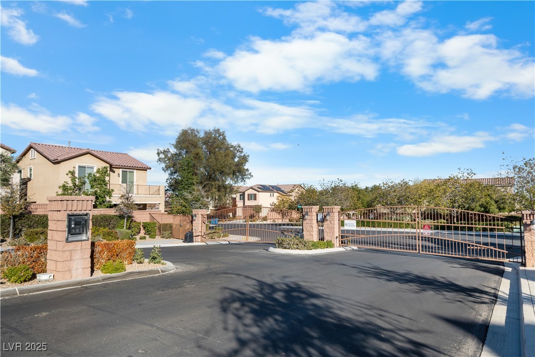 10059 Lady Apple Drive