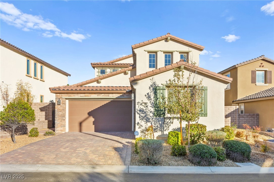 740 Catalina Aisle Street