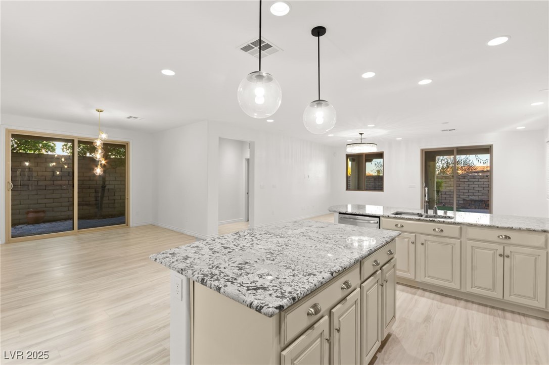 740 Catalina Aisle Street