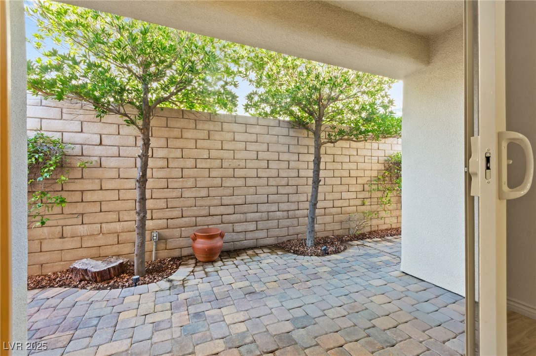 740 Catalina Aisle Street