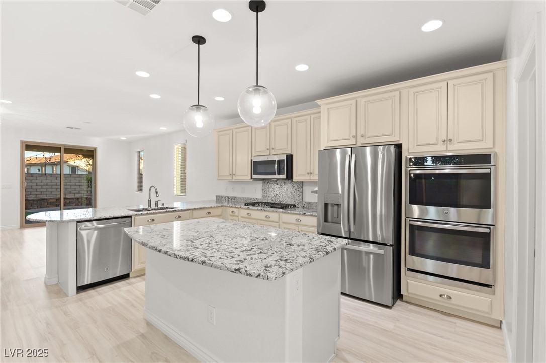 740 Catalina Aisle Street