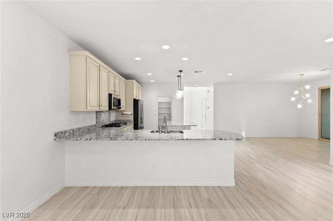 740 Catalina Aisle Street