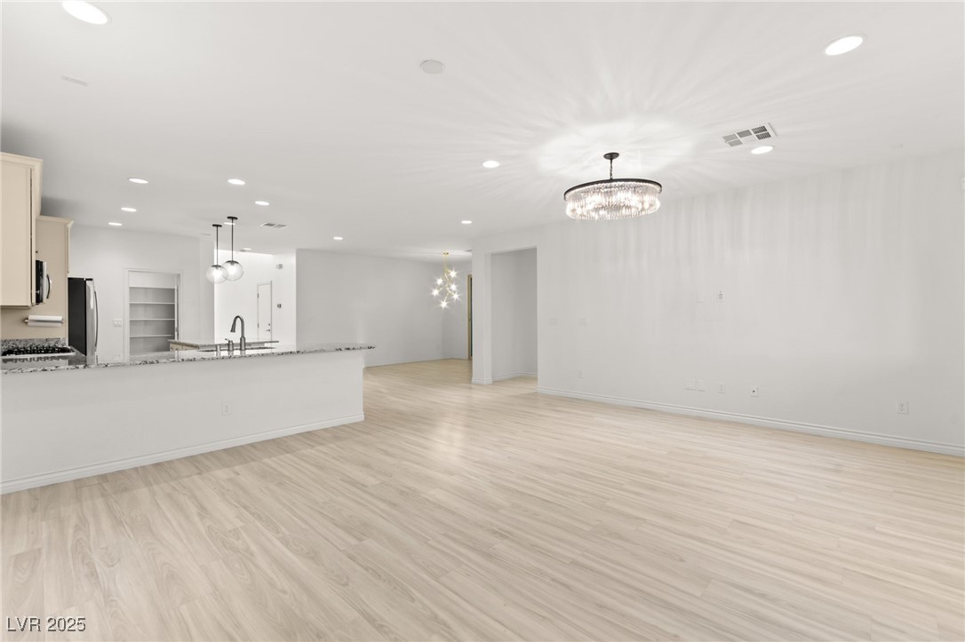 740 Catalina Aisle Street