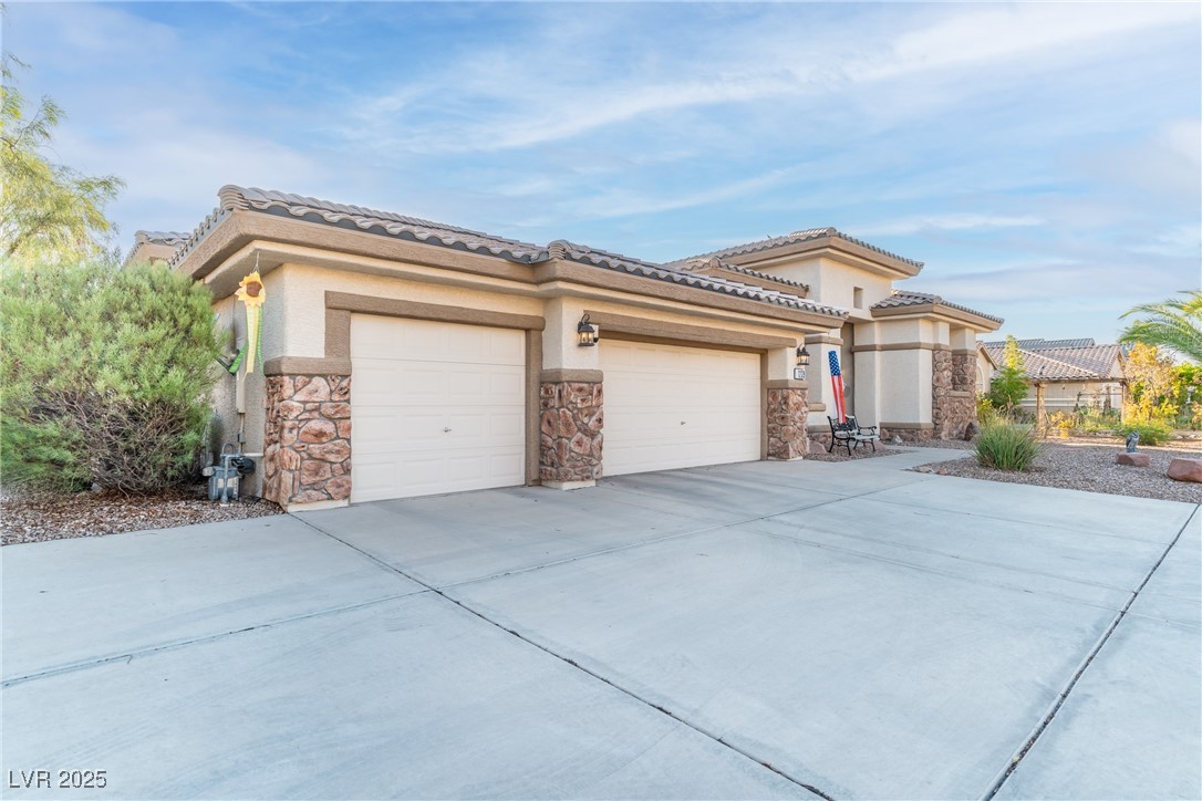 1239 North Hollywood Boulevard