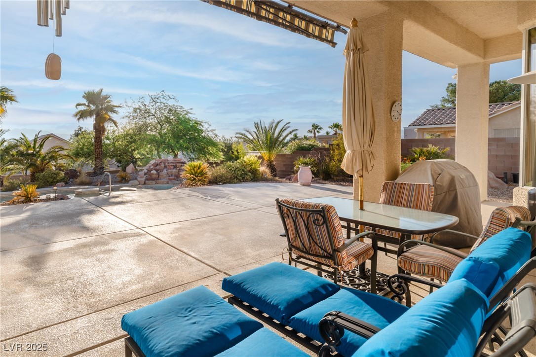 1239 North Hollywood Boulevard