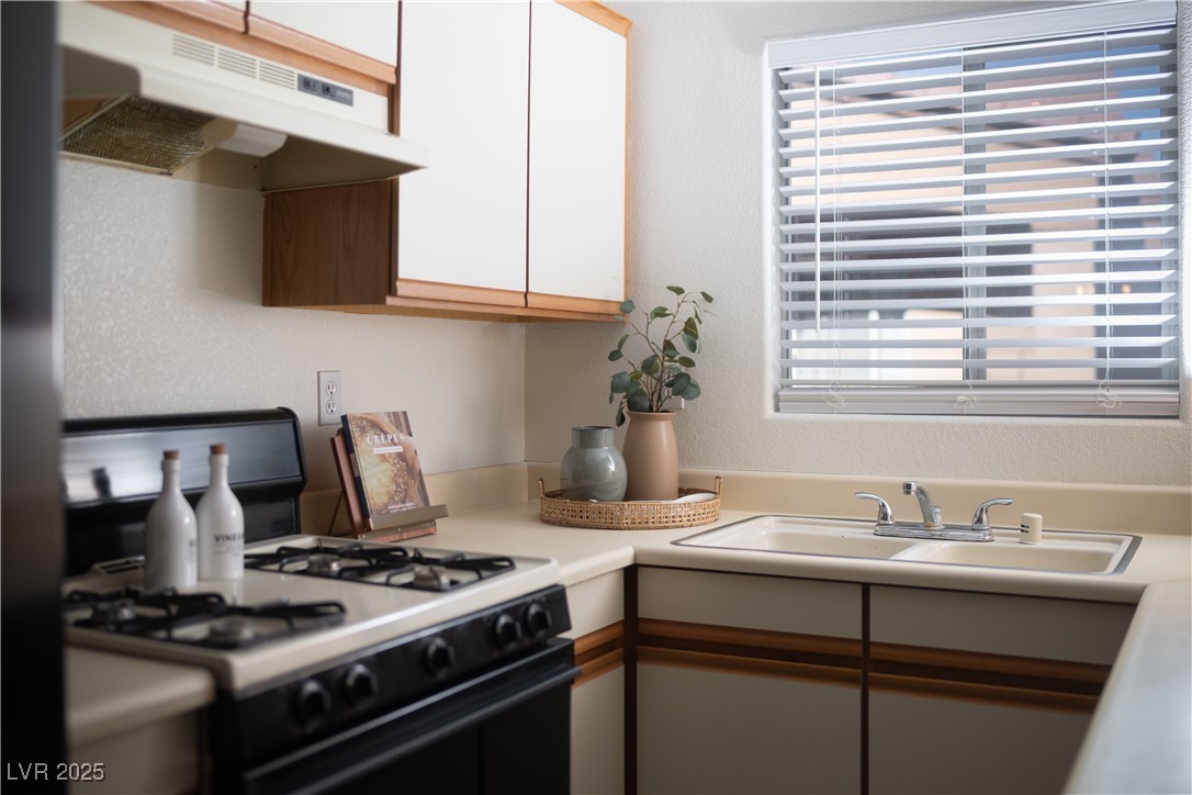 5751 East Hacienda Avenue 256