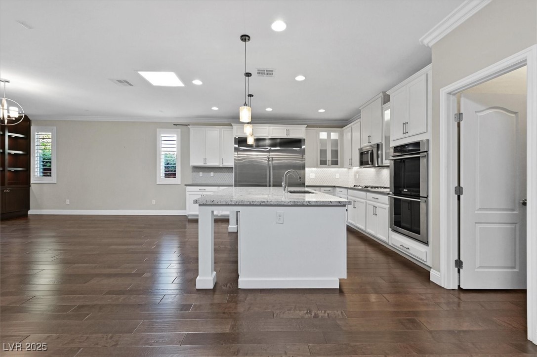 12243 Kings Eagle Street