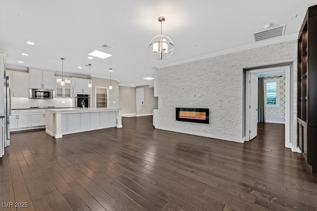 12243 Kings Eagle Street