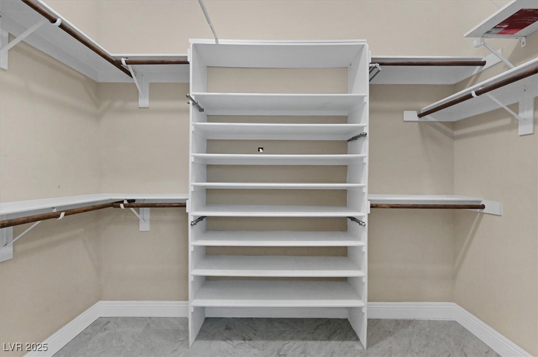 12243 Kings Eagle Street