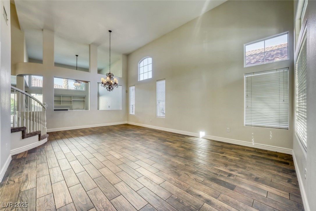 2412 La Sierra Street