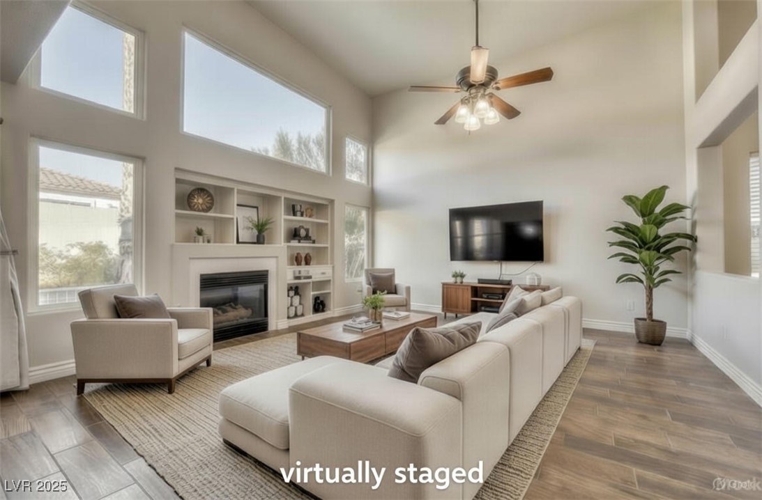 2412 La Sierra Street