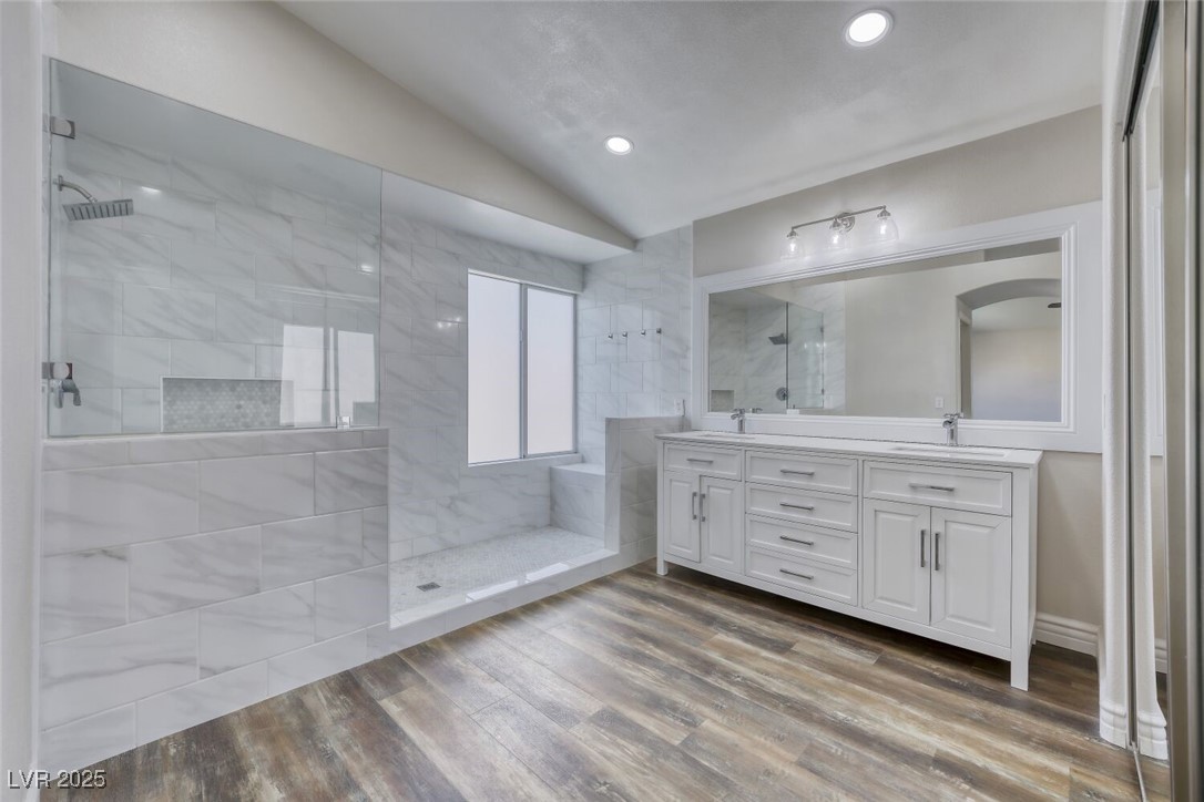 2412 La Sierra Street