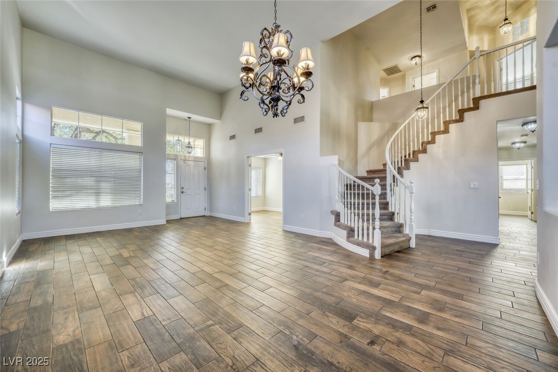 2412 La Sierra Street