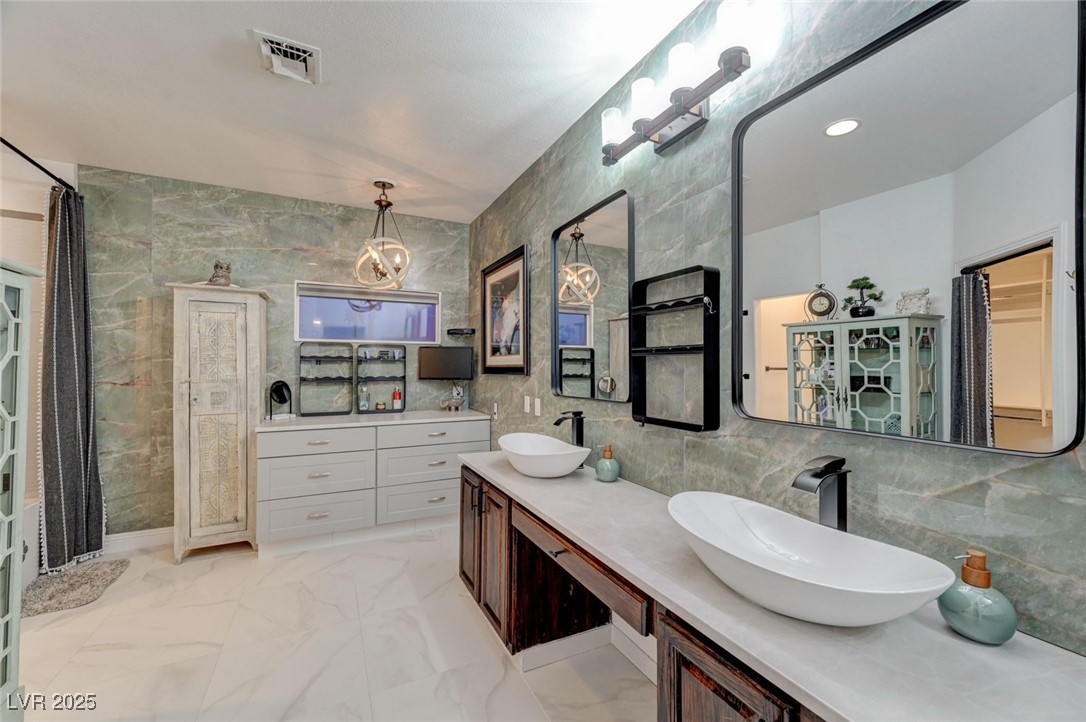 5041 Portraits Place