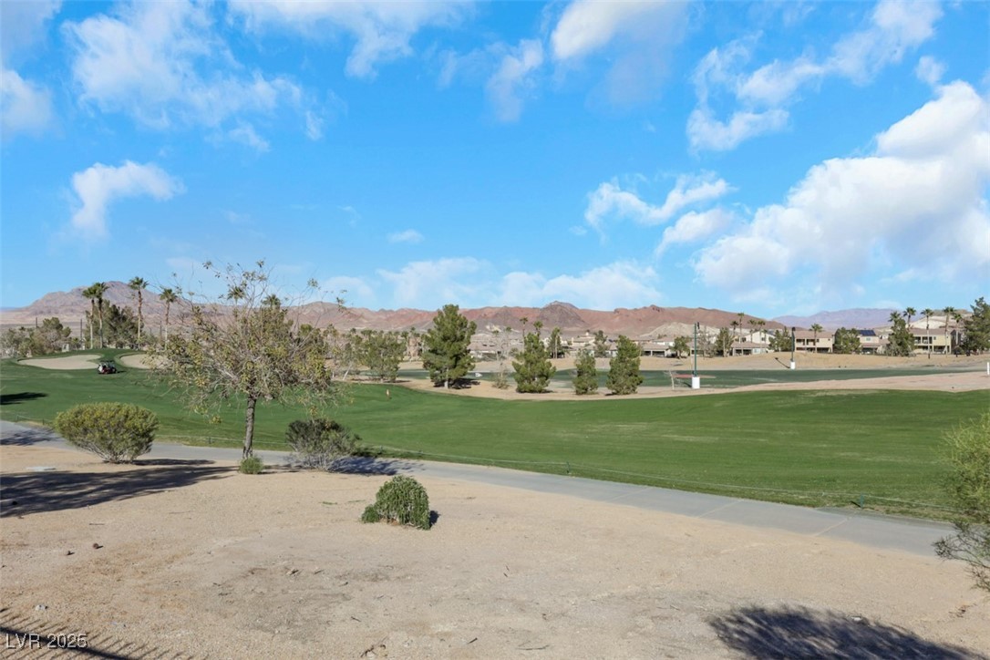 496 Punto Vallata Drive