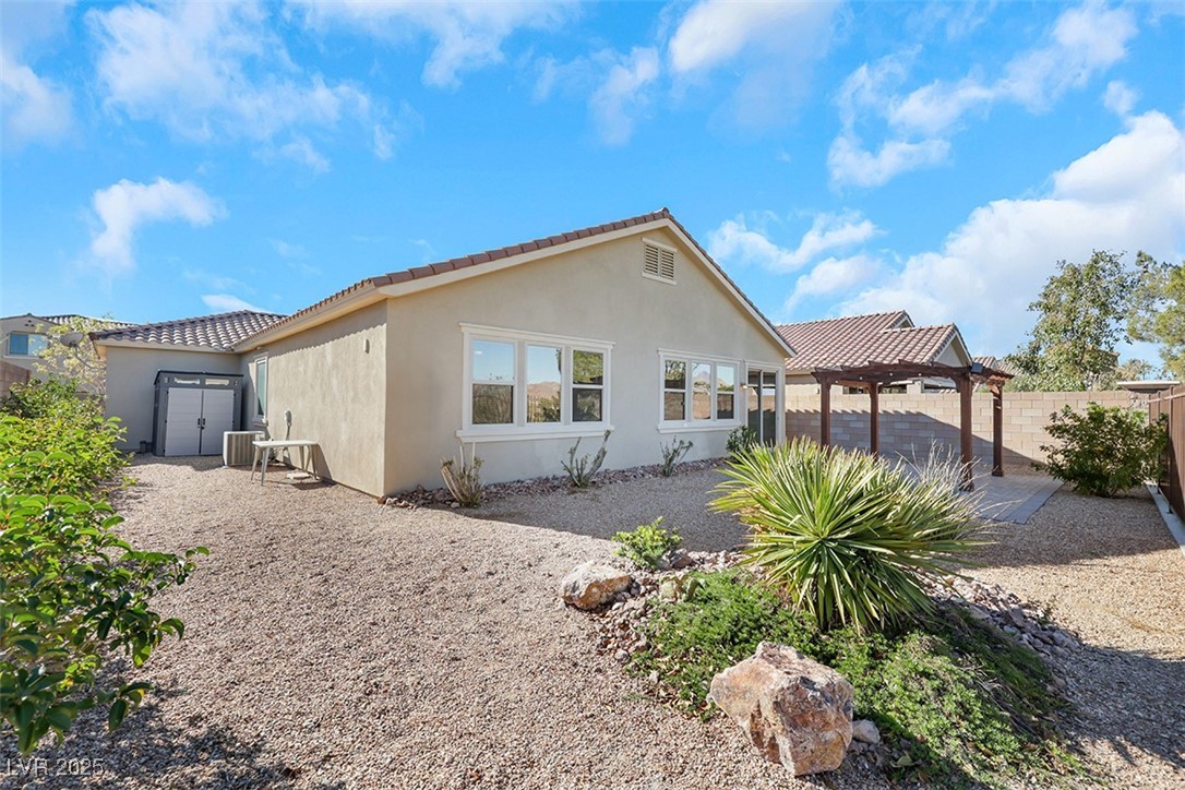 496 Punto Vallata Drive