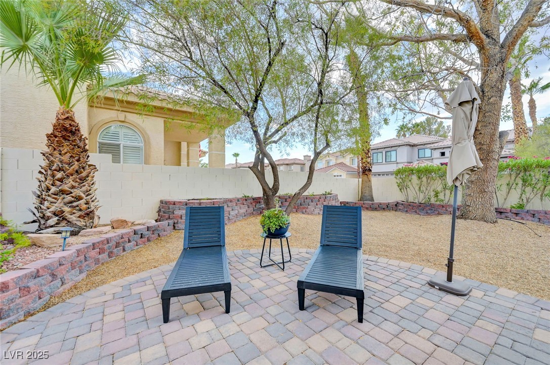 8809 Las Olivas Avenue