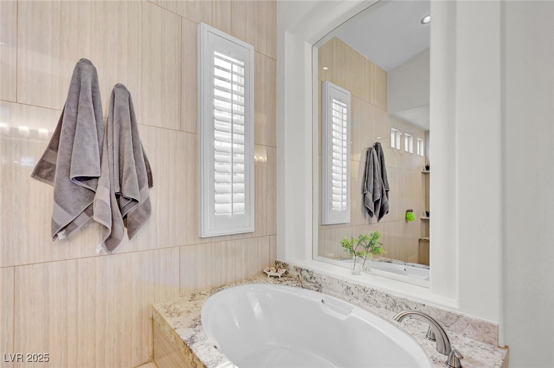 8809 Las Olivas Avenue