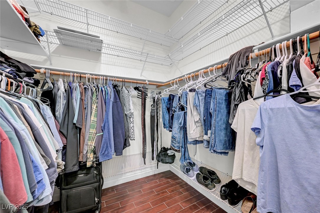 8809 Las Olivas Avenue