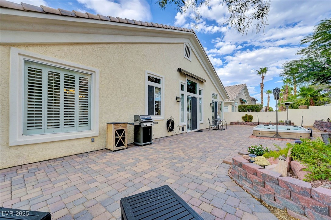 8809 Las Olivas Avenue