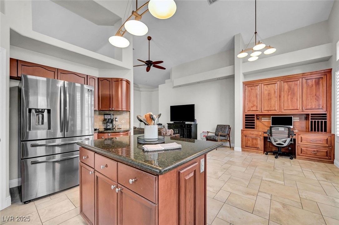 8809 Las Olivas Avenue