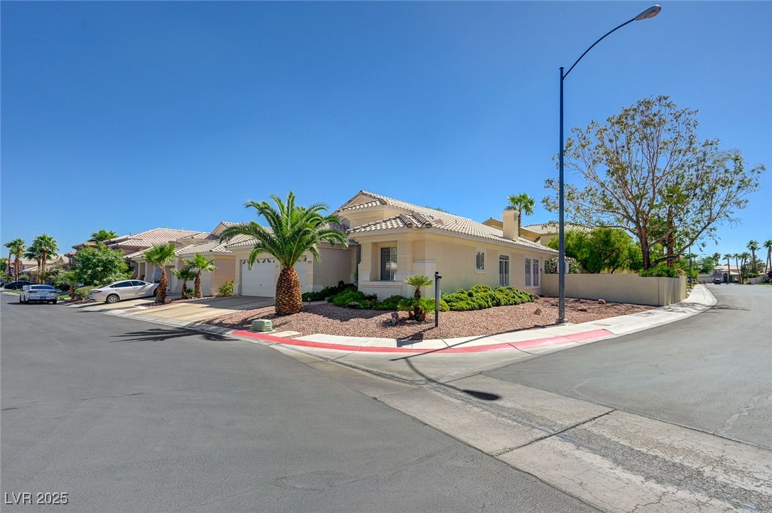 8809 Las Olivas Avenue