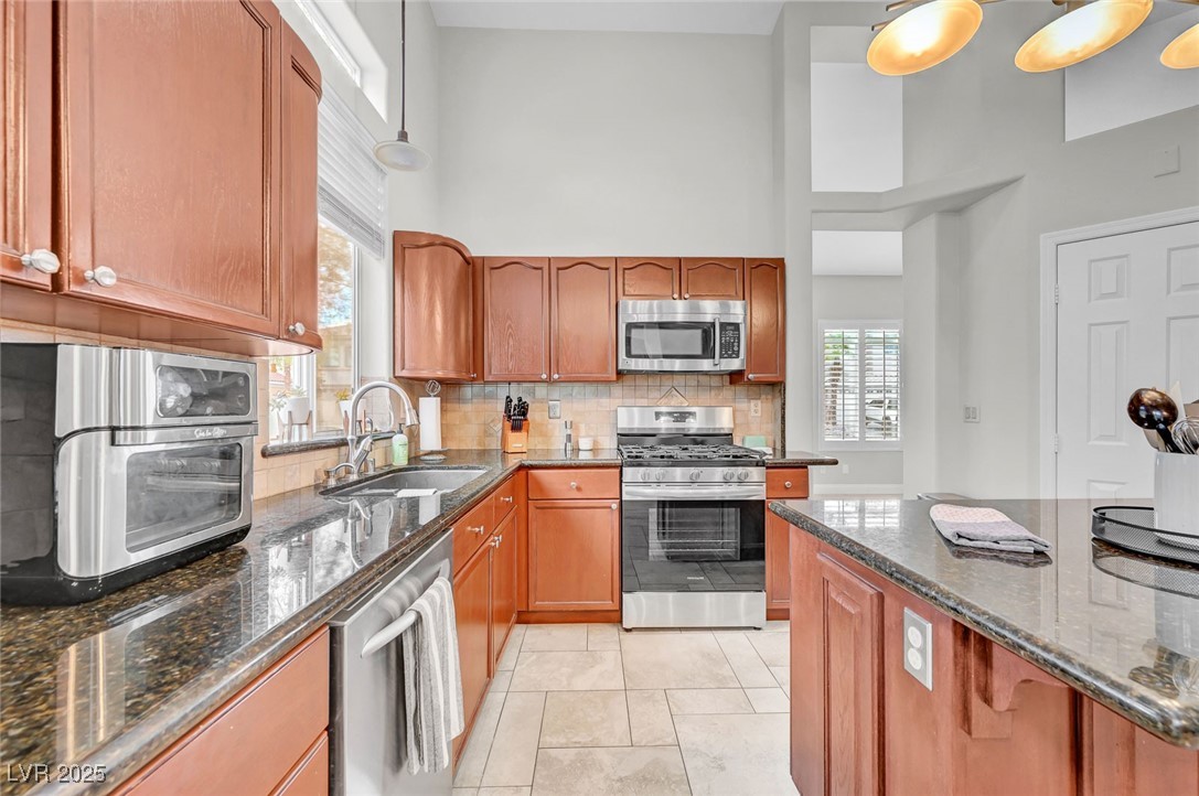 8809 Las Olivas Avenue