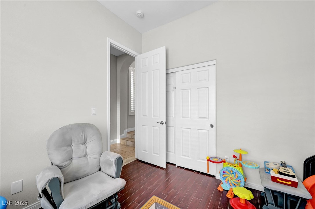 8809 Las Olivas Avenue