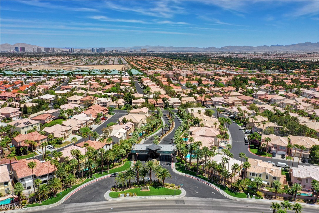 8809 Las Olivas Avenue