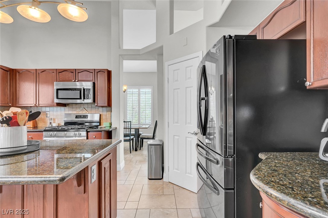 8809 Las Olivas Avenue