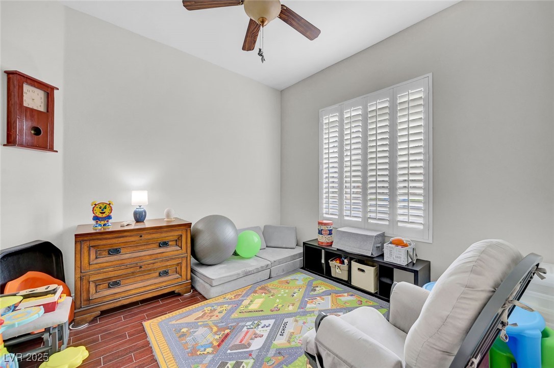 8809 Las Olivas Avenue