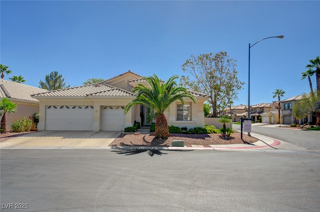 8809 Las Olivas Avenue