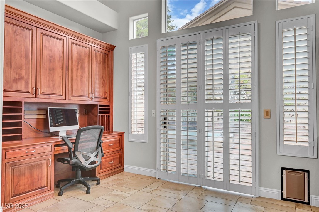 8809 Las Olivas Avenue