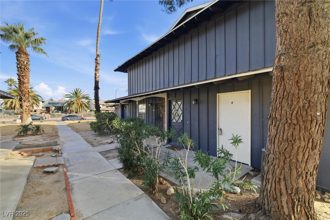 1521 Elizabeth Avenue 4