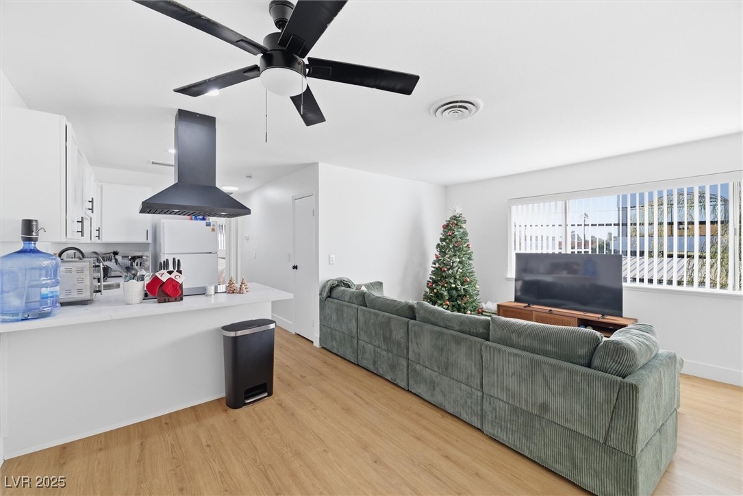 1521 Elizabeth Avenue 4