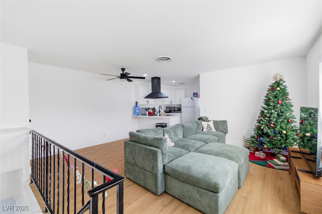 1521 Elizabeth Avenue 4