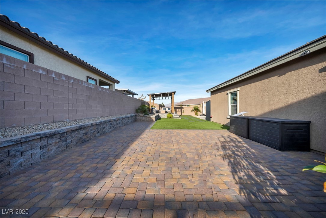 10164 Sweet Holly Place