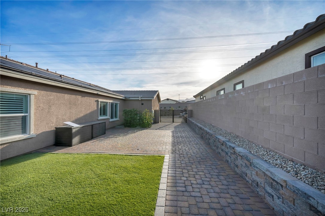 10164 Sweet Holly Place