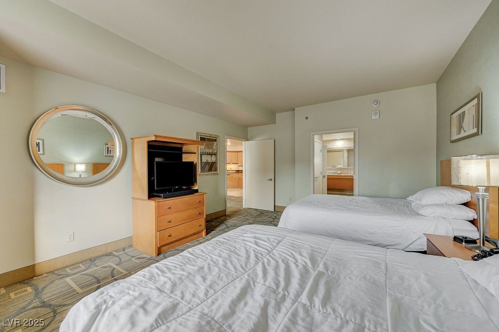 211 East Flamingo Road 601