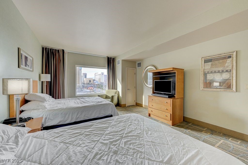 211 East Flamingo Road 601