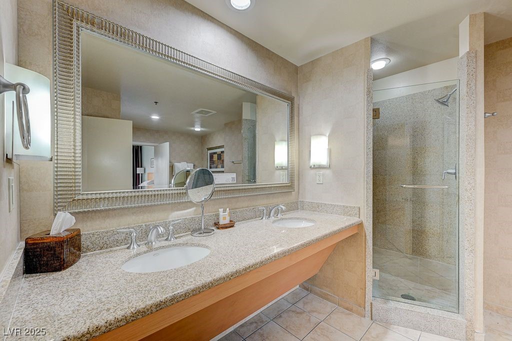 211 East Flamingo Road 601